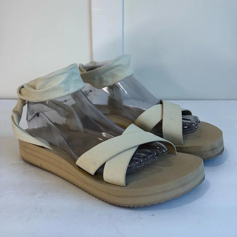 Sanuk Highland Sling Beige Leather and Fabric Platform Ankle Sandal
